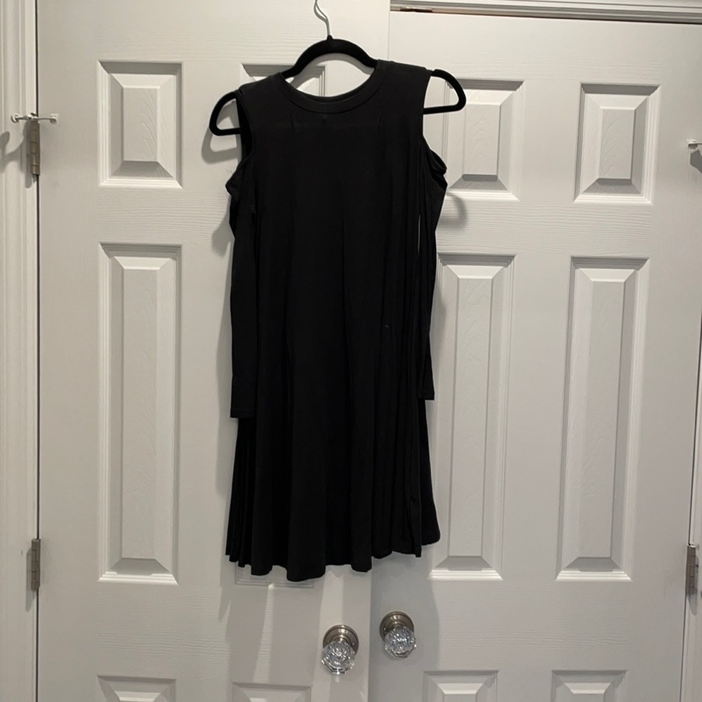 Top shop women’s dress with cut out shoulders